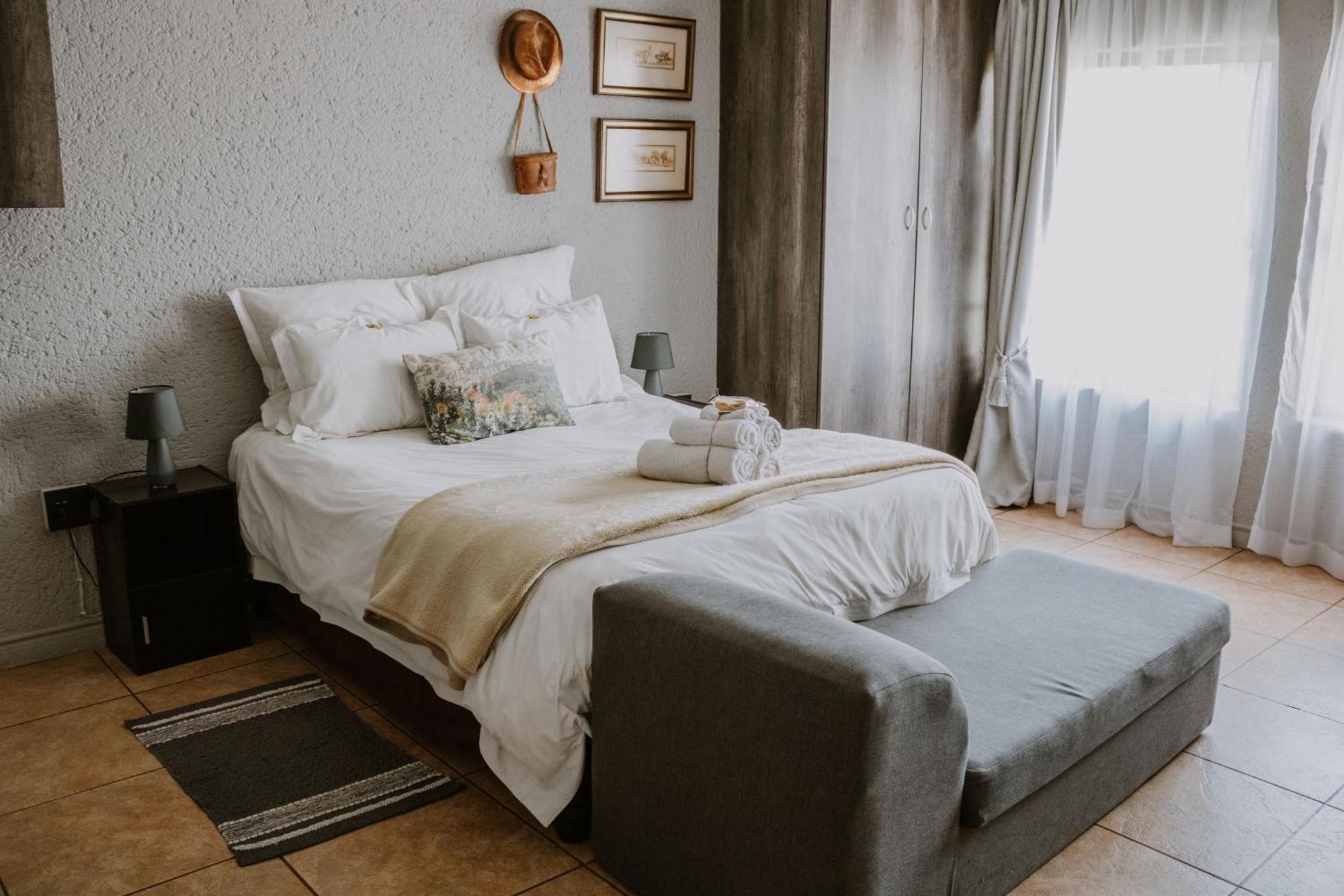 White Linen Guesthouse Tierpoort Εξωτερικό φωτογραφία